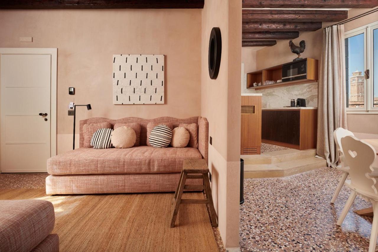Palazzo Dell'Albero D'Oro Apartment Venice Luaran gambar