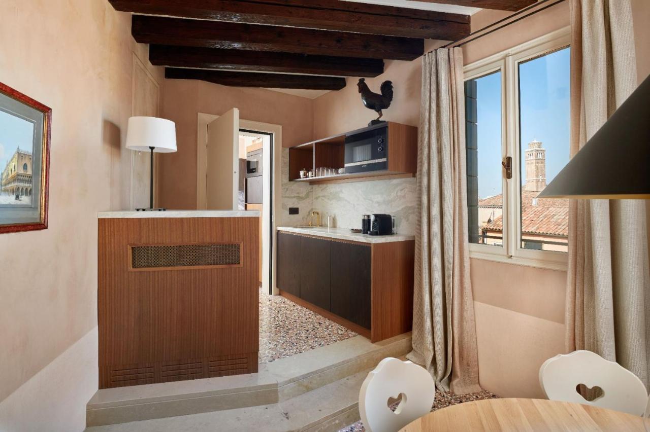 Palazzo Dell'Albero D'Oro Apartment Venice Luaran gambar