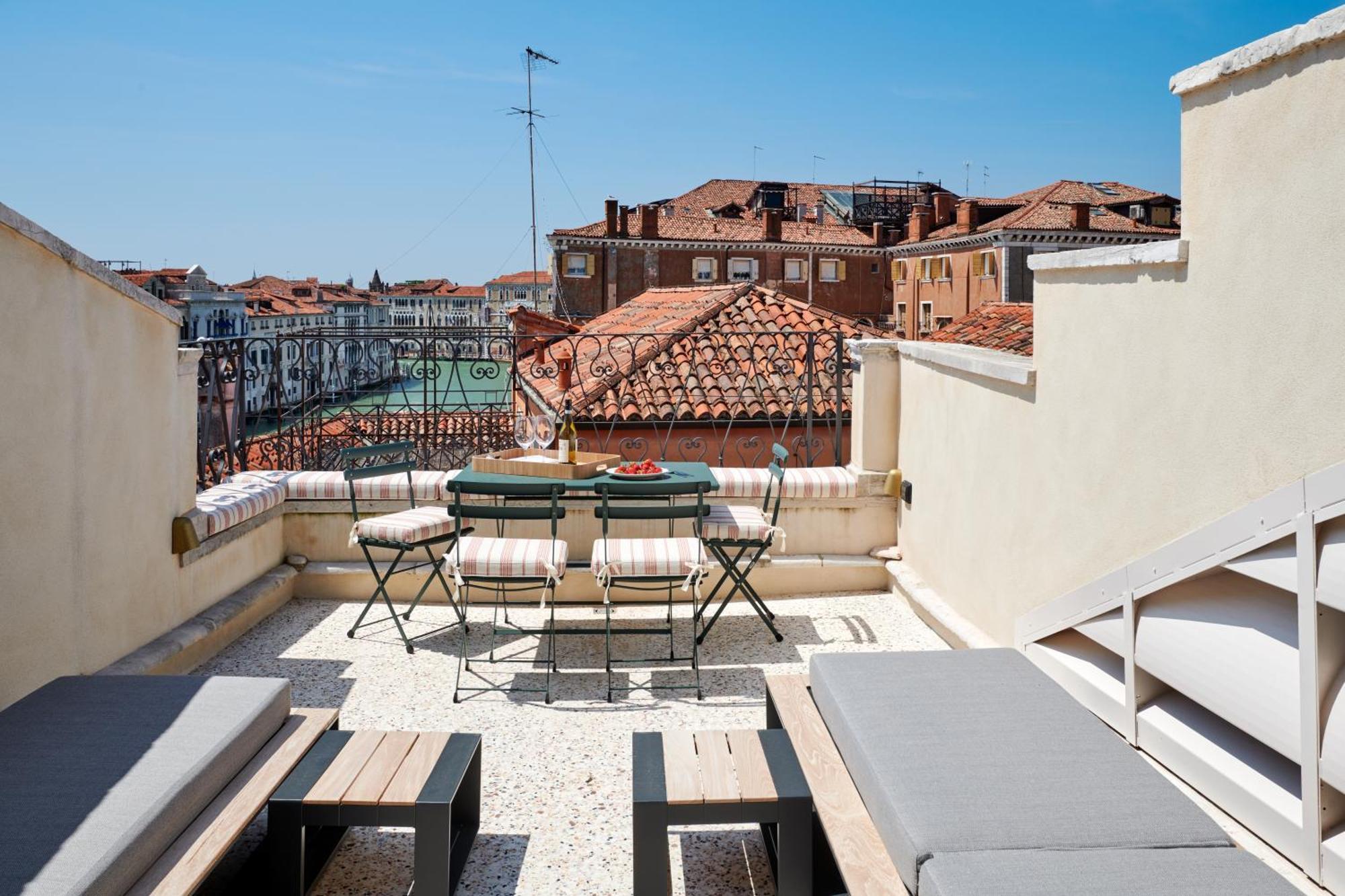 Palazzo Dell'Albero D'Oro Apartment Venice Luaran gambar